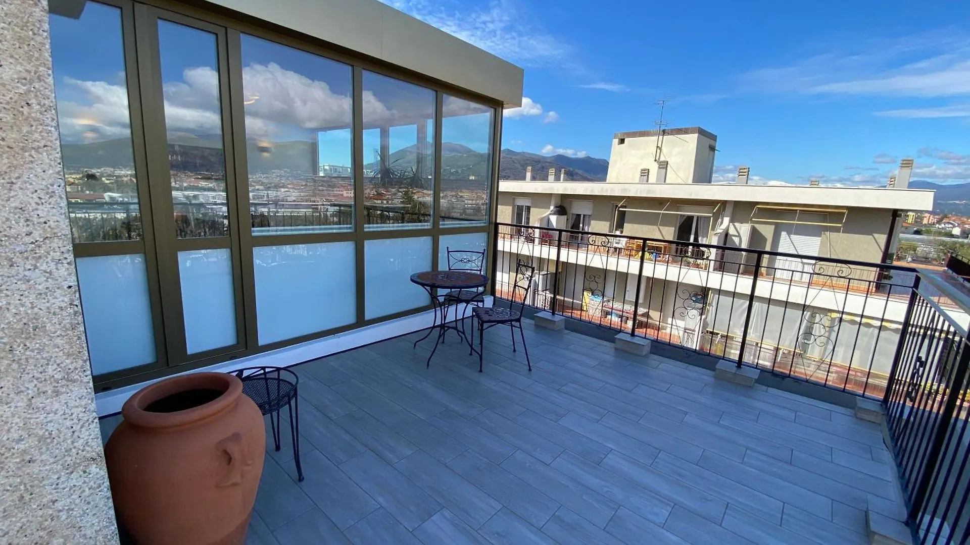 Apartment Spazioso Attico Fronte Mare Albenga Italy