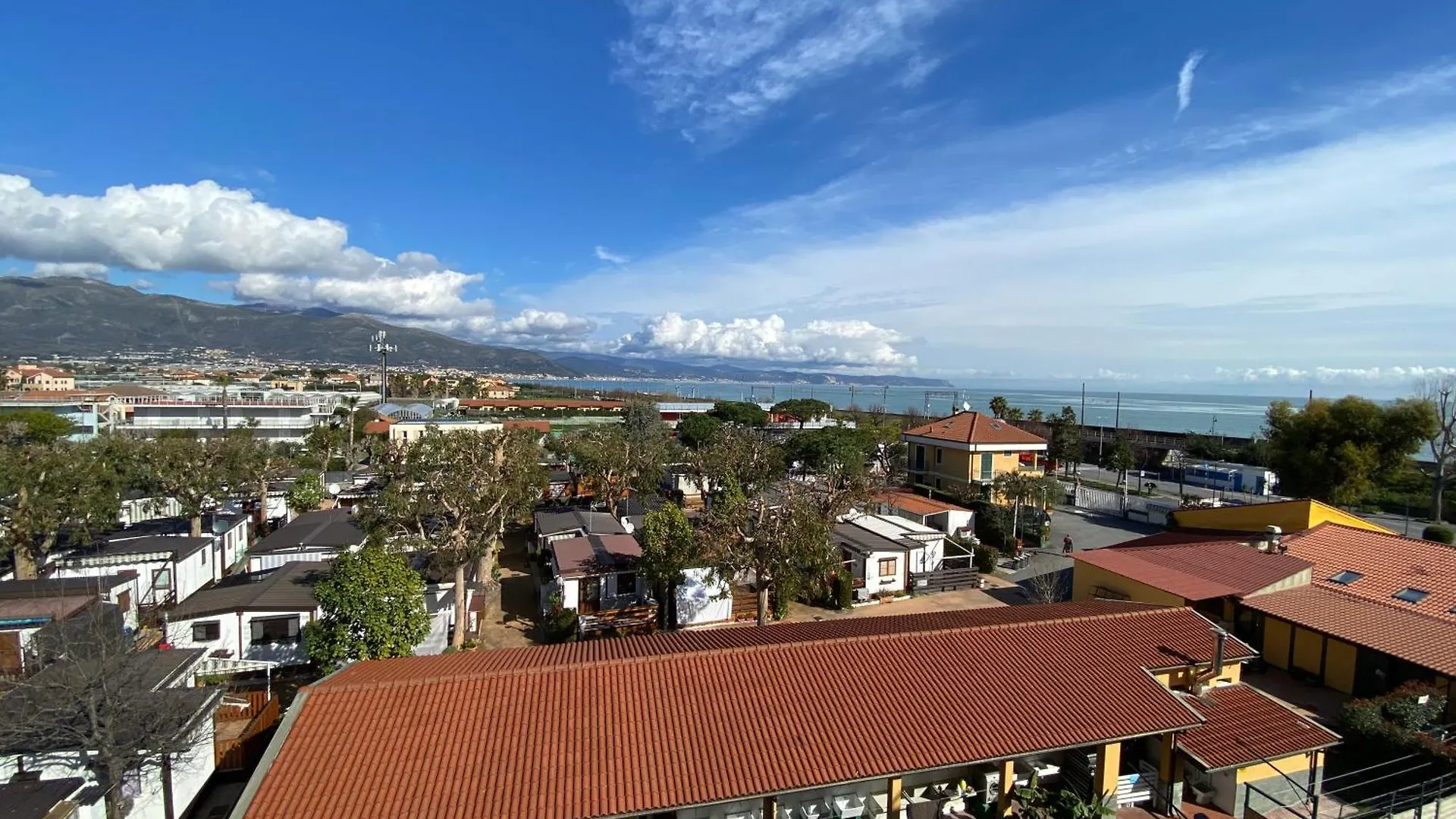 Apartment Spazioso Attico Fronte Mare Albenga Italy